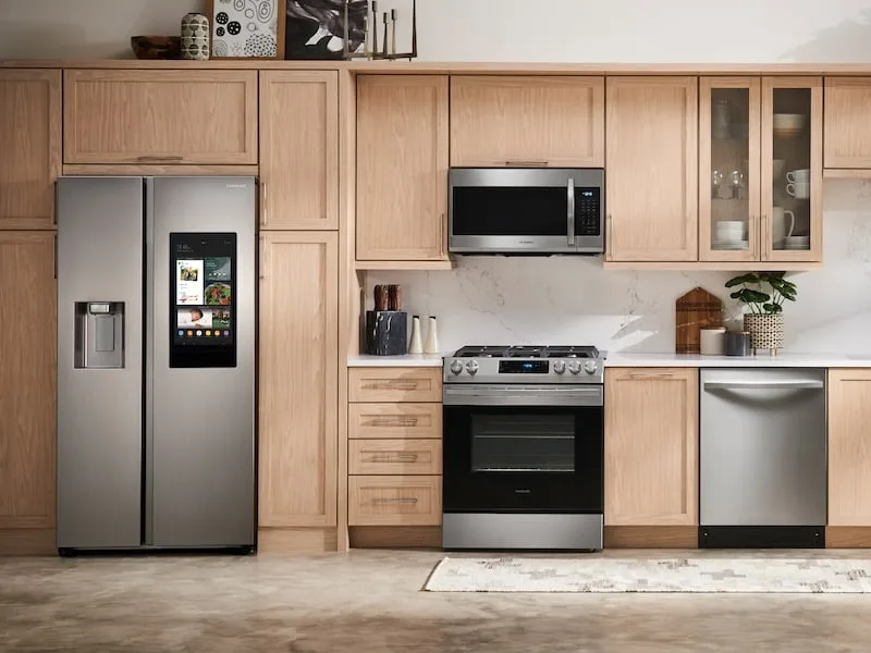Samsung - 26.7 cuft Side-by-Side Smart Refrigerator with 21.5" Touch-Screen Family Hub - Stainless Steel view 2